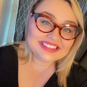 Meet your Posher, Torrie